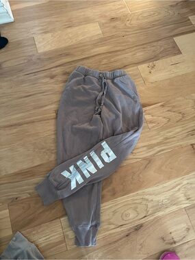 PINK Victoria's Secret Taupe Joggers with White Logo pockets high waist small